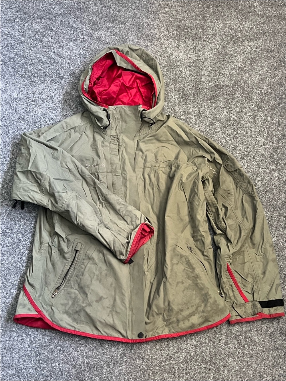 Columbia Women’s Titanium Jacket, Olive Green, XL